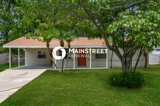 Building Photo - 3 Bedroom Pet-Friendly Home in BRADENTON, FL with Main Street Renewal