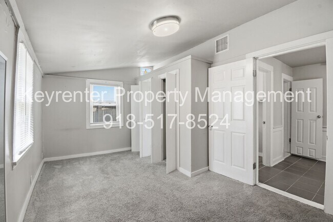 Building Photo - 2 Bed | 1 Bath | Tulsa