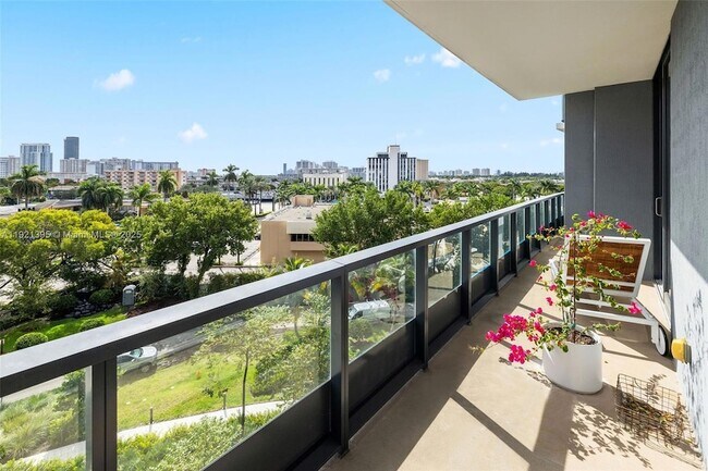 Primary Photo - 101 Diplomat Pkwy