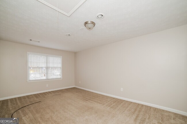 Building Photo - 148 Wildwood Dr