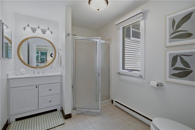 Building Photo - 117 Canonchet Dr