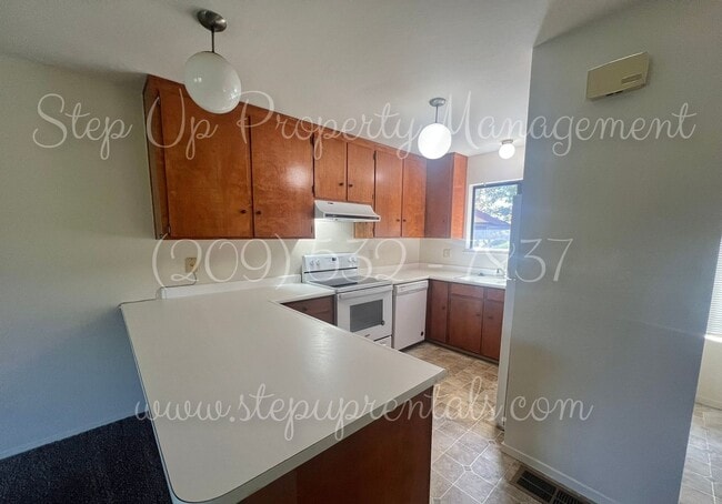 Building Photo - 94 S Norlin St