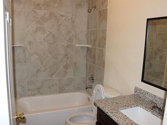 Building Photo - 10102 Neuens Rd