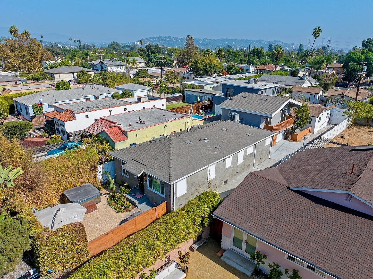 Building Photo - 2956 Finch St