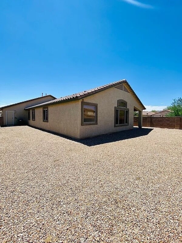 Building Photo - 8771 N Finfrock Dr
