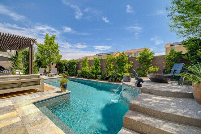 Building Photo - Amazing 2 story home in beautiful Tri Poin...
