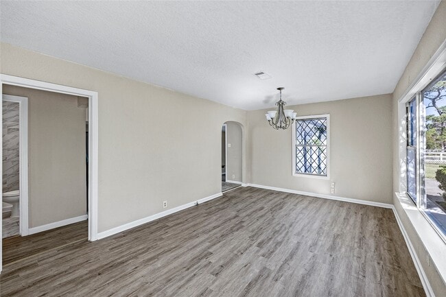 Building Photo - 1407 Bess Rd