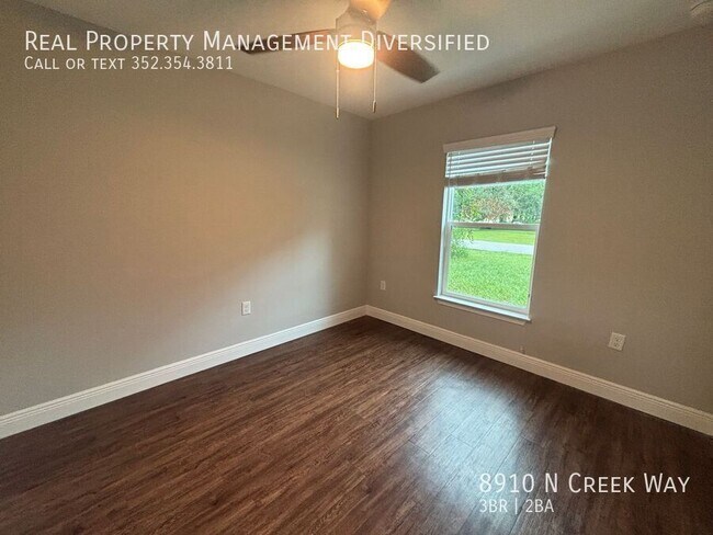 Building Photo - 8910 N Creek Way