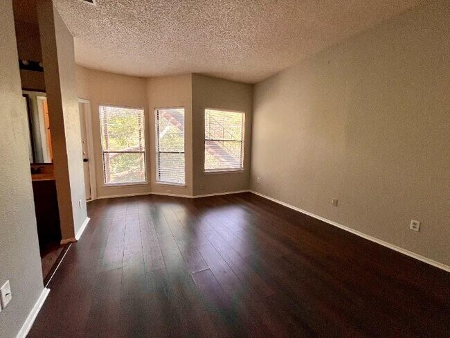 Building Photo - 5309 Indio Dr