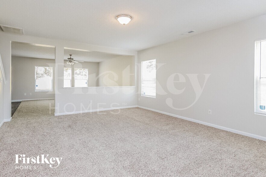 Building Photo - 6021 Namozine Ct