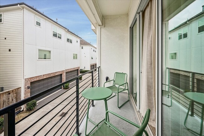 Building Photo - 4919 Avenue J