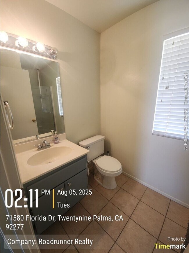 Building Photo - Beautiful Home in Desert Vista Community w...