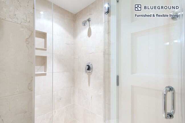 Building Photo - 425 8th St NW