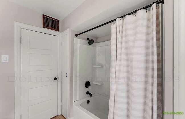 Building Photo - BRAND NEW REMODEL!!! Lakertown! Available Aug 1st!