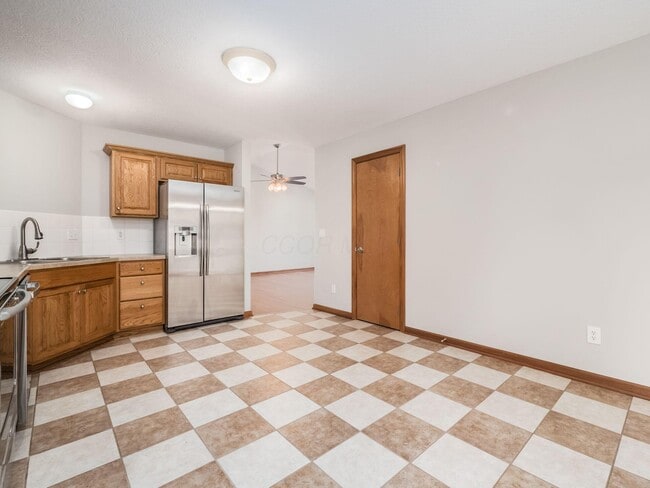 Building Photo - 532 Radcliff Dr