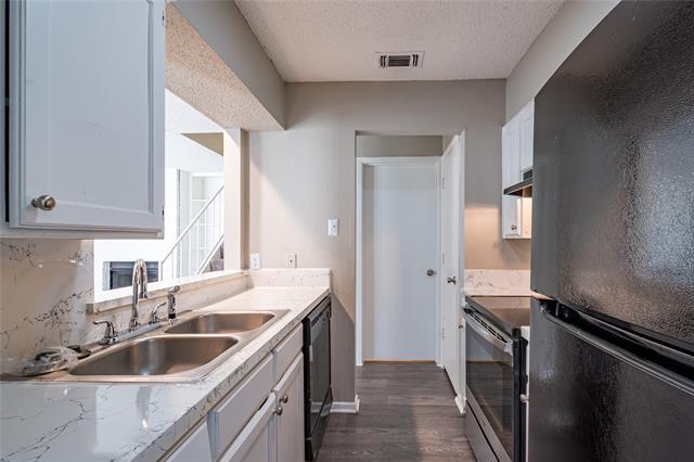 Building Photo - 806 Treadwell Ct