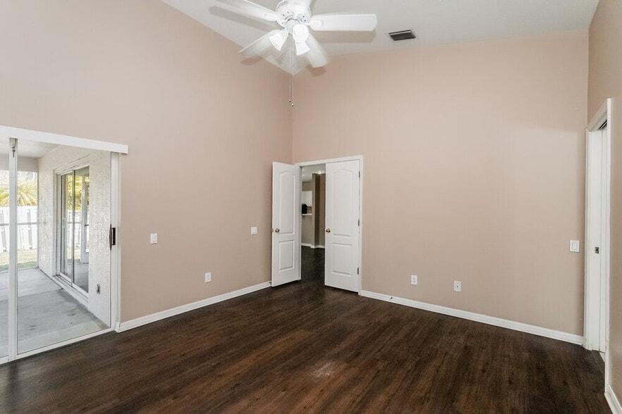 Building Photo - 17724 Long Rdg Rd