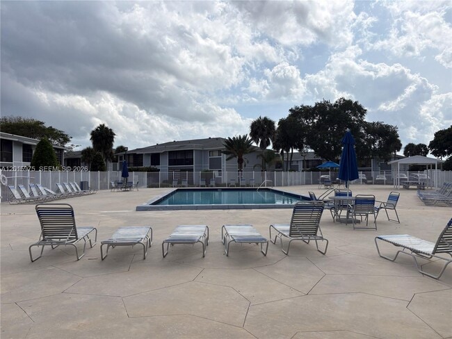 Building Photo - 9703 Hammocks Blvd