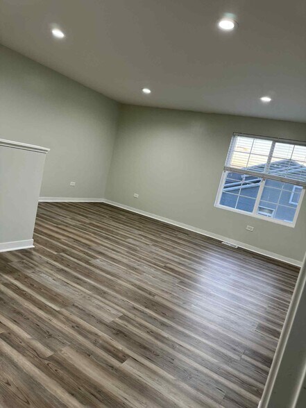 Building Photo - 891 Gillespie Ln