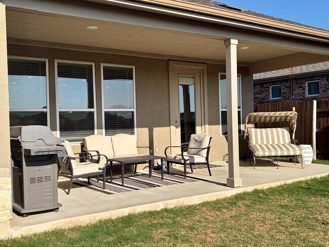 Building Photo - 193 Slenderleaf Dr