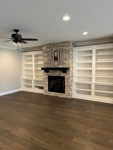 Living Room - Built in Shelves & Gas Fireplace - 1045 Presidents Ln