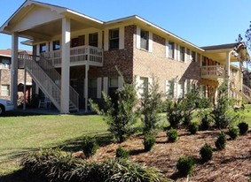 Building Photo - Colonial Park I