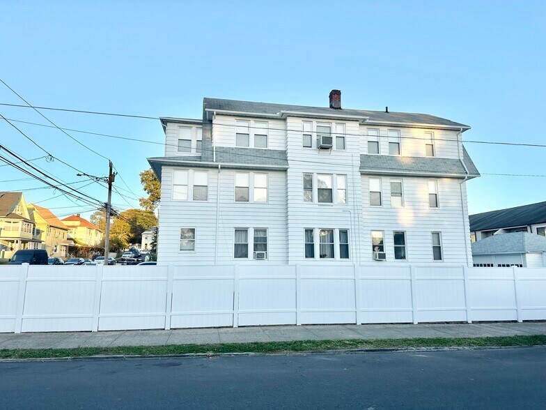 Building Photo - 71 Tremont Ave