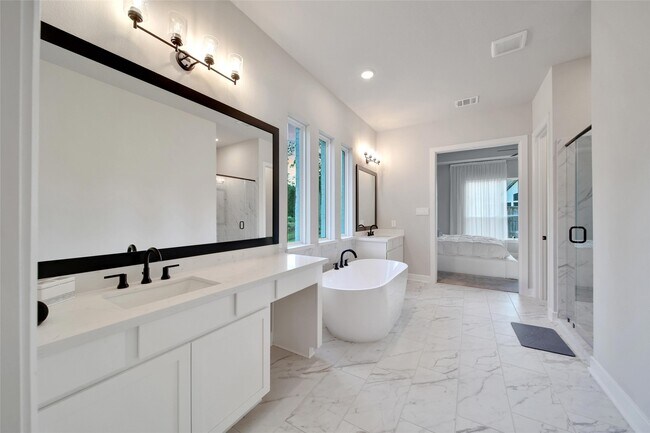 Building Photo - 332 Coldwater Creek Ct