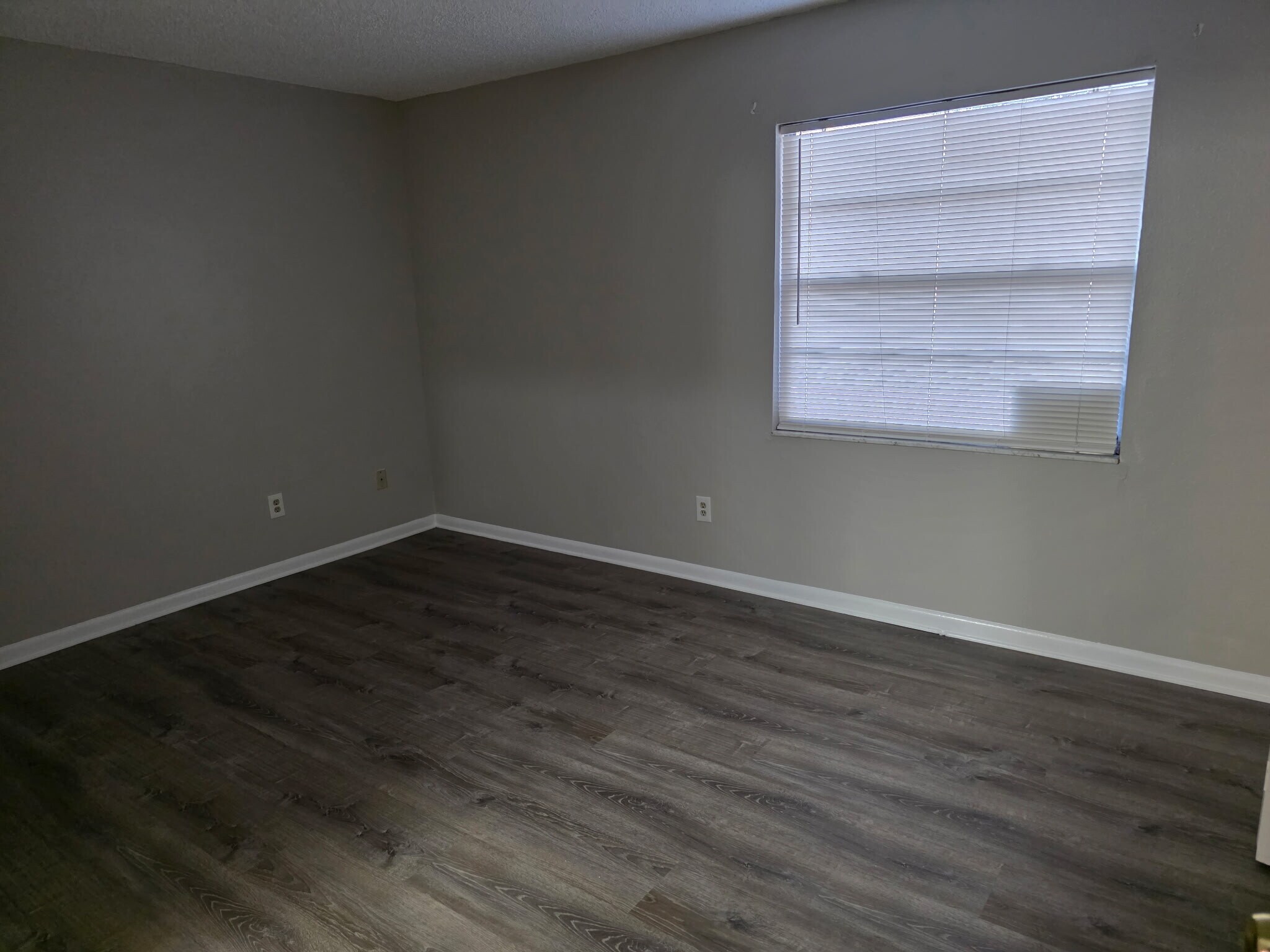 Building Photo - 2031 Pine Chace Ct