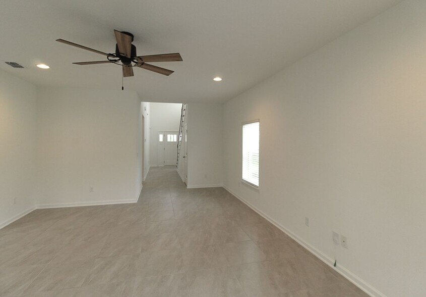 Building Photo - 254 Starnberg Ct