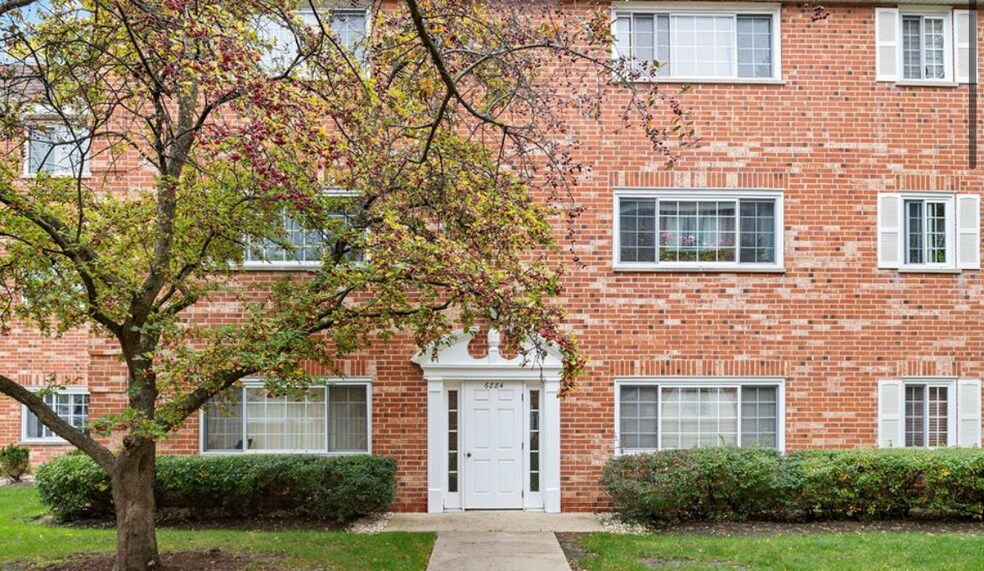 Main - 6884 W Touhy Ave