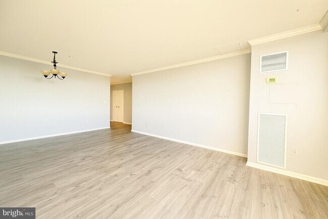 Building Photo - 5500 Holmes Run Pkwy