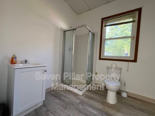 Building Photo - 9252 Mink St SW