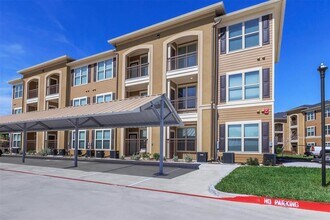 Building Photo - 1430 Mile 6 1/2 W