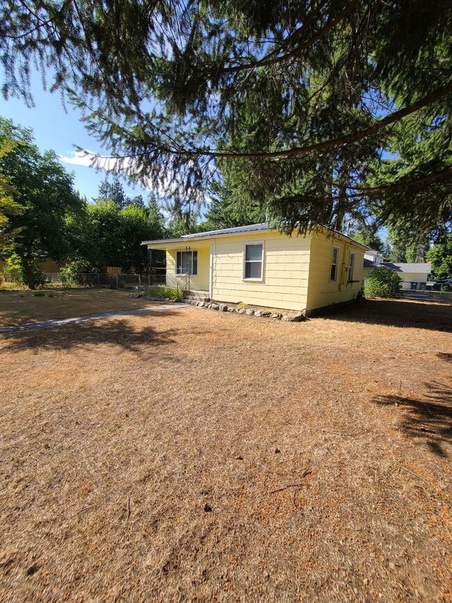 Building Photo - 11TH AVENUE HOUSE (P#297)