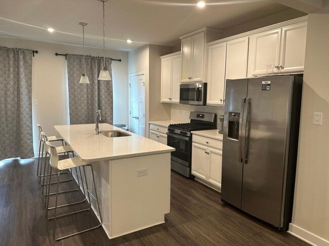 Building Photo - 6 Kohlmyer Dr