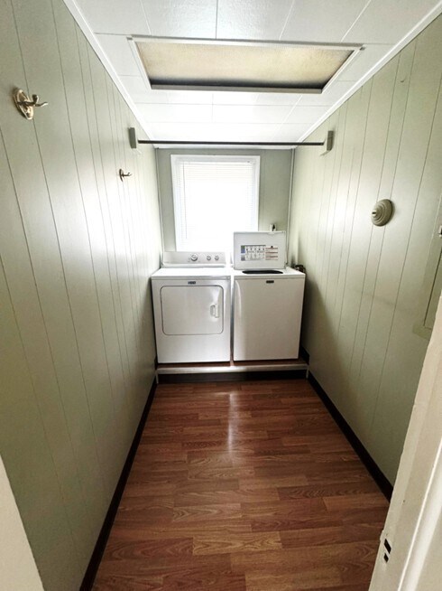 Building Photo - House