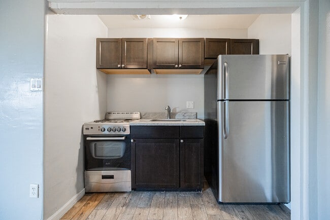 Building Photo - 1505 E Harvard St