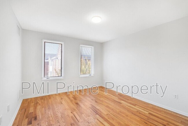 Building Photo - 92 E Blackwell St