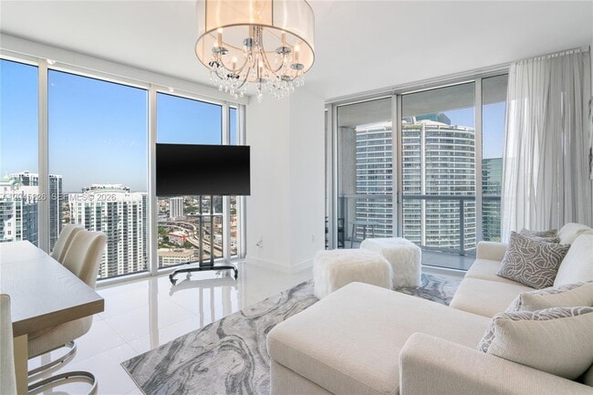 Building Photo - 475 Brickell Ave