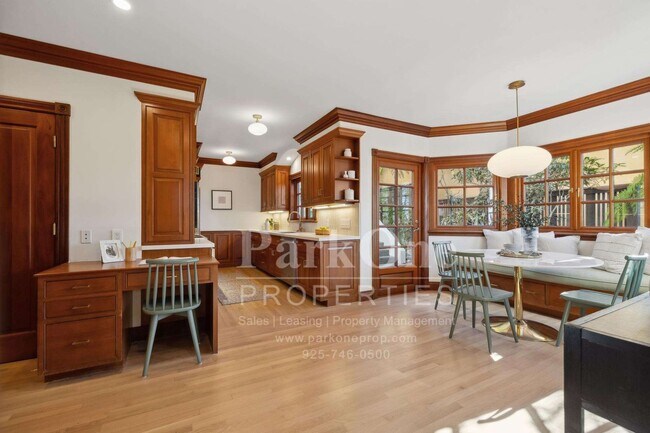 Building Photo - Short term, furnished possible for this magnificent home.