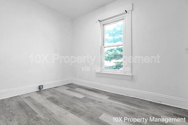 Building Photo - 851 Bellows Ave