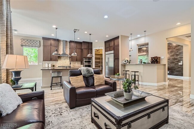 Building Photo - 10398 Kesington Dr