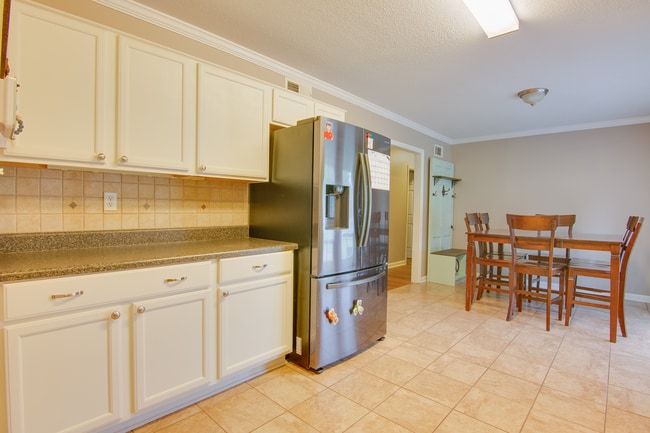 Building Photo - 8358 Concord Cove