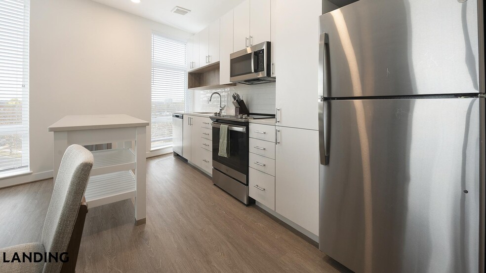 Building Photo - 1215 N Fayette St