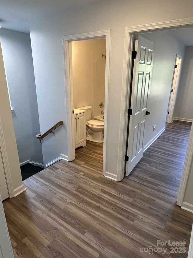 Building Photo - 311 Drury Dr