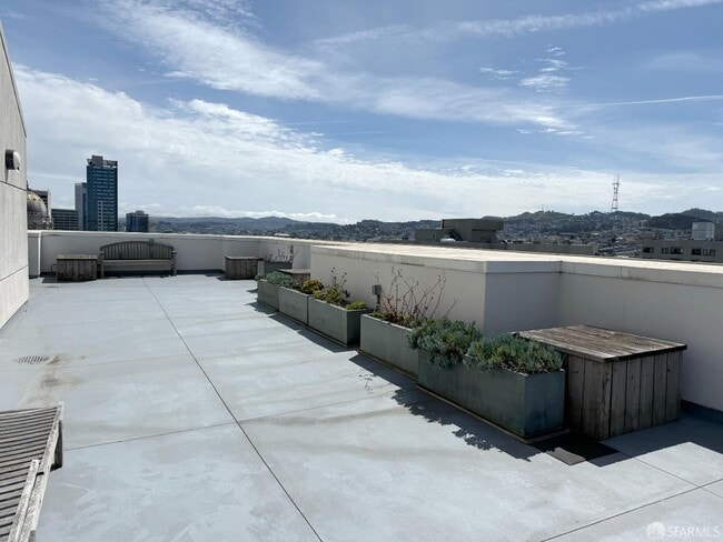 Building Photo - 750 Van Ness Ave