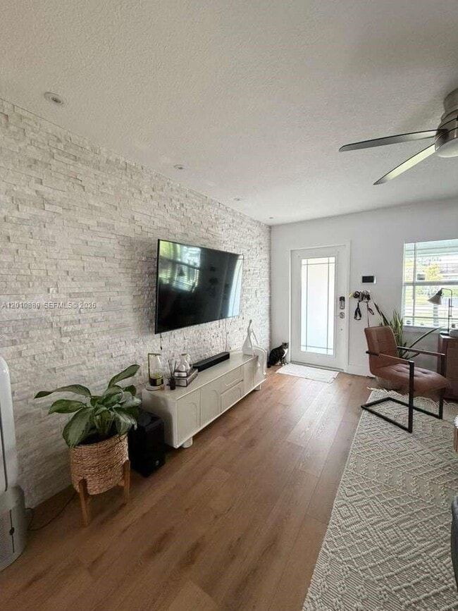 Building Photo - 8202 NW 91st Terrace