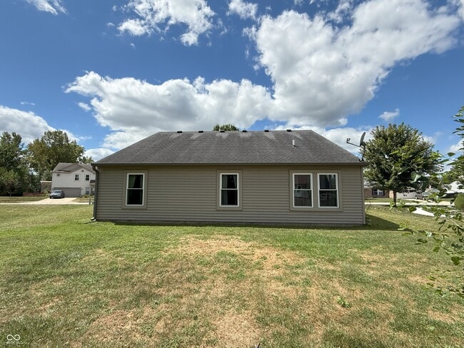 Building Photo - 2069 Fullwood Dr