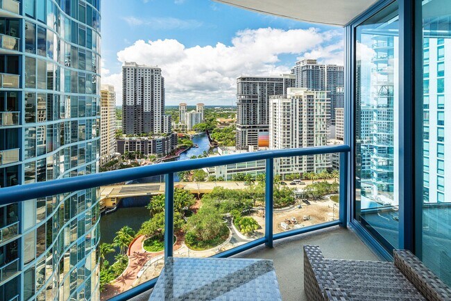 Building Photo - 333 Las Olas Way